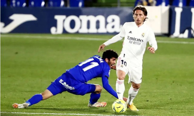 冒险往往与 冒险往往与