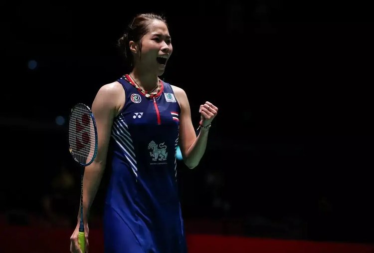 他在赛场上 他在赛场上